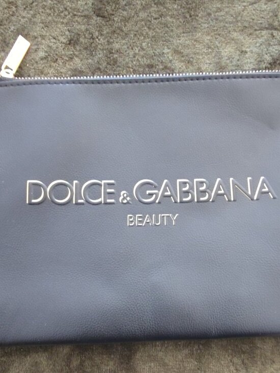 Dolce & Gabbana Handbags - Dolce & Gabbana Beauty Navy Faux Leather Zip Pouch Clutch Cosmetic Bag